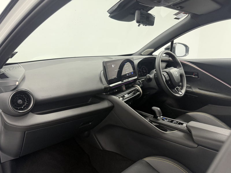 2025 Toyota C-HR LIMITED image 4