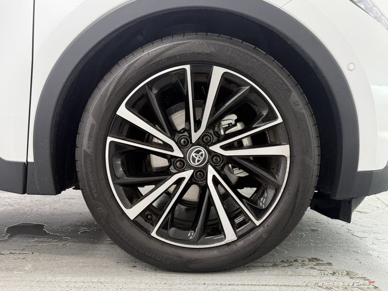 2025 Toyota C-HR LIMITED image 5