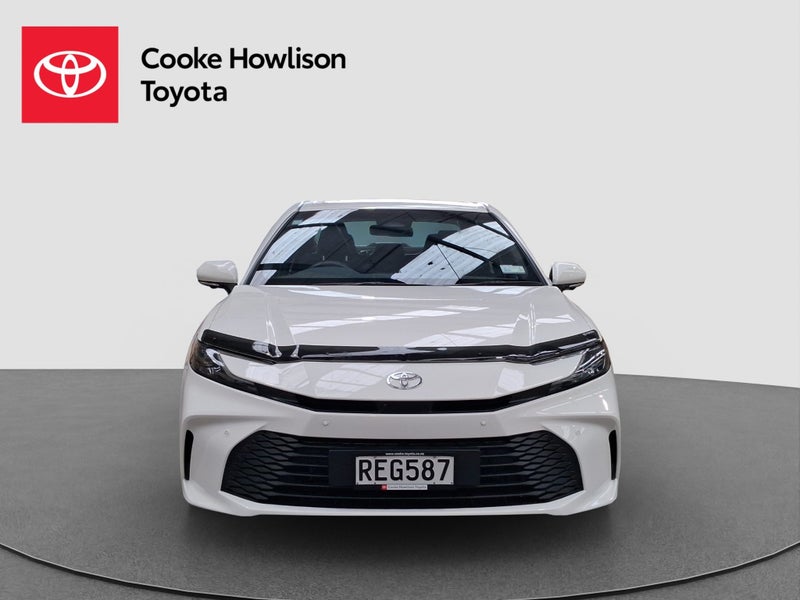 2025 Toyota Camry GX 2.5L Hybrid image 2