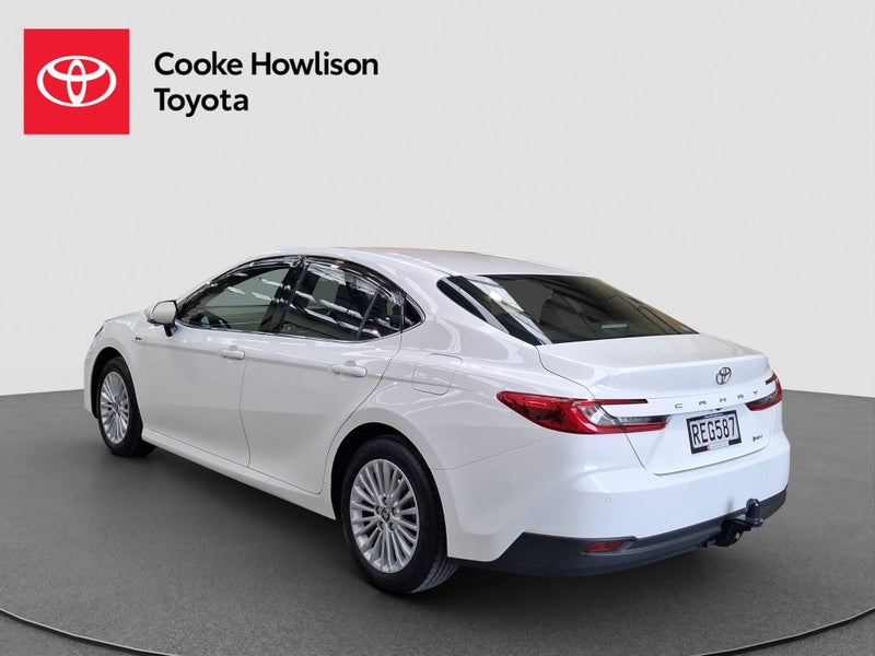 2025 Toyota Camry GX 2.5L Hybrid image 4