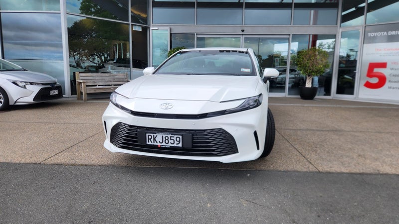 2025 Toyota Camry GX 2.5P HEV ECVT FWD SD/4D/5S... image 1