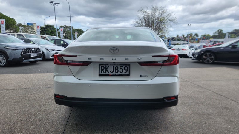 2025 Toyota Camry GX 2.5P HEV ECVT FWD SD/4D/5S... image 4