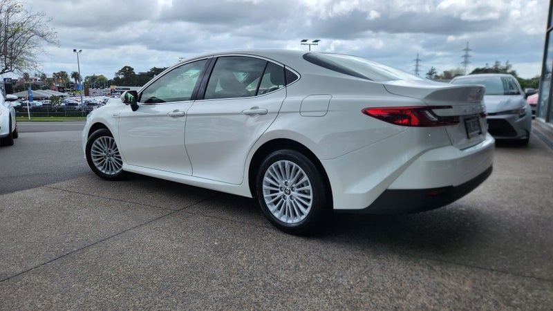 2025 Toyota Camry GX 2.5P HEV ECVT FWD SD/4D/5S... image 5