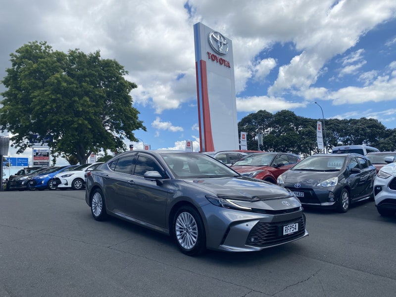 2025 Toyota Camry SX 2.5P HEV ECVT FWD SD/4D/5S image 1