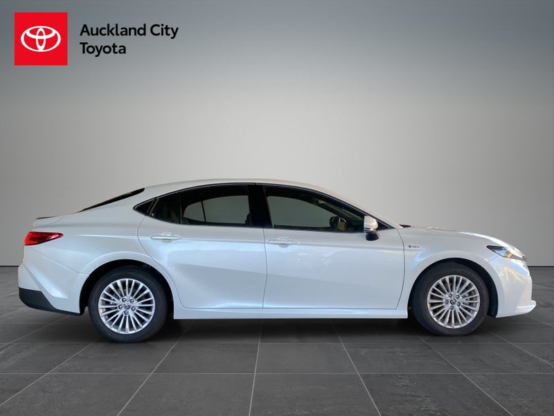 2025 Toyota Camry SX 2.5P HEV ECVT FWD SD/4D/5S image 2