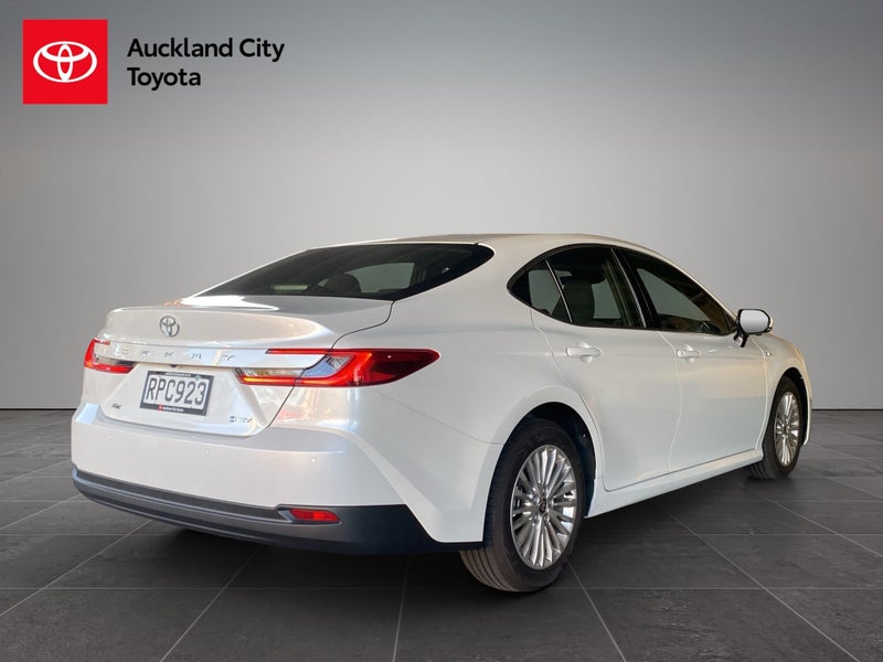 2025 Toyota Camry SX 2.5P HEV ECVT FWD SD/4D/5S image 3