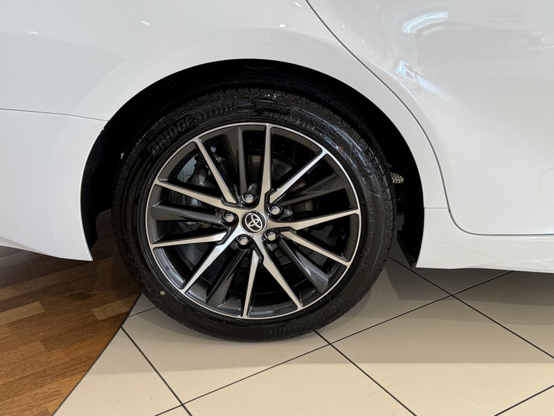 2025 Toyota Camry ZR 2.5 Hybrid image 4