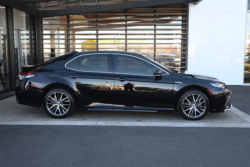 2025 Toyota Camry ZR 2.5 Petrol Hybrid FWD Sedan image 5