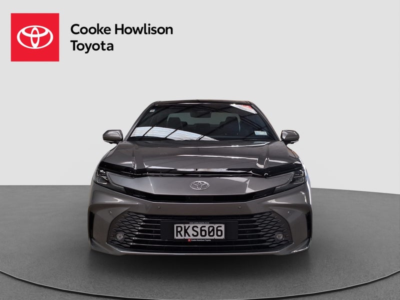 2025 Toyota Camry ZR 2.5L Hybrid image 2