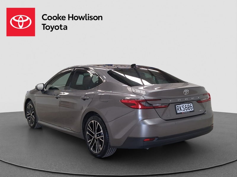 2025 Toyota Camry ZR 2.5L Hybrid image 4