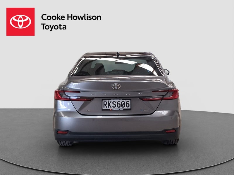 2025 Toyota Camry ZR 2.5L Hybrid image 5