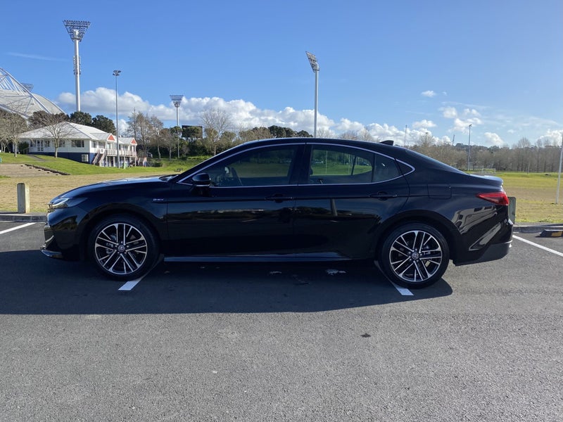 2025 Toyota Camry ZR 2.5L Petrol HYBRID Auto FW... image 4