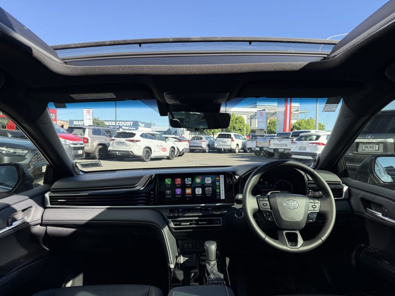 2025 Toyota Camry ZR 2.5P HEV ECVT FWD image 3