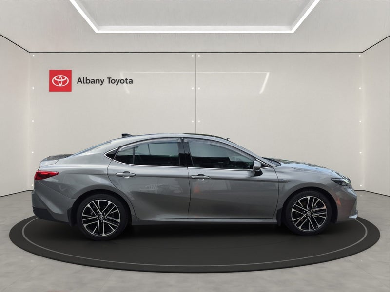 2025 Toyota Camry ZR 2.5P HEV ECVT FWD SD/4D/5S... image 2