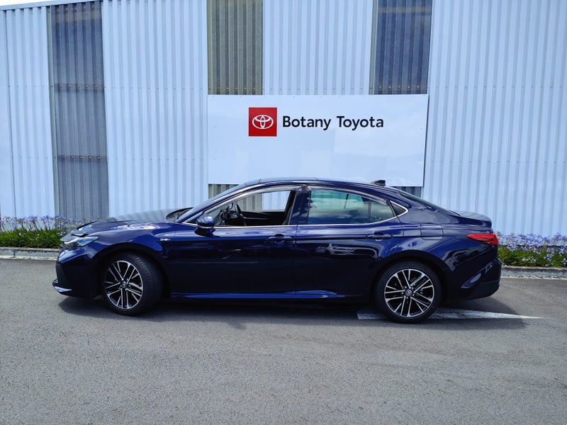 2025 Toyota Camry ZR 2.5P HEV ECVT FWD SD/4D/5S... image 2