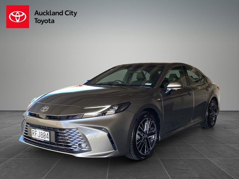 2025 Toyota Camry ZR 2.5P HEV ECVT FWD SD/4D/5S image 3