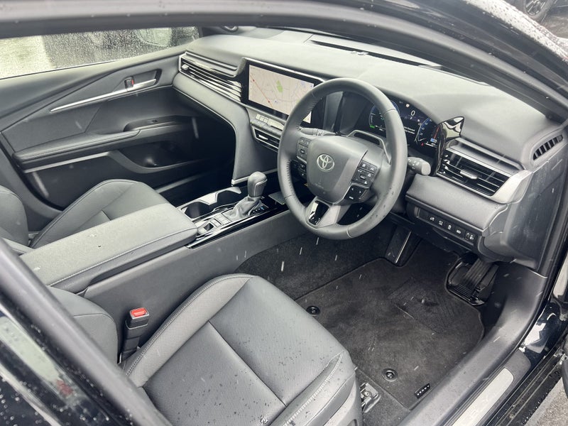 2025 Toyota Camry ZR 2.5P HEV Top Spec image 2