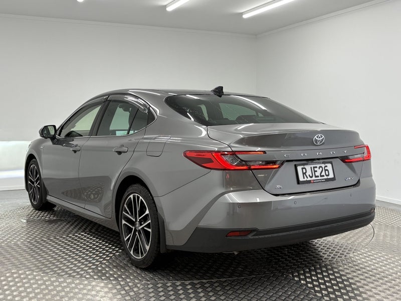 2025 Toyota Camry ZR 2.5PH Hybrid image 2