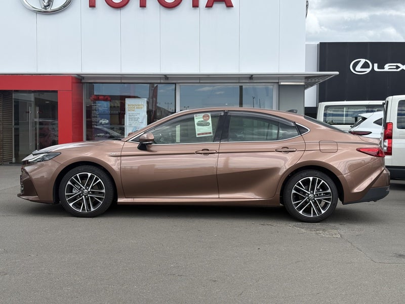 2025 Toyota Camry ZR Hybrid image 4