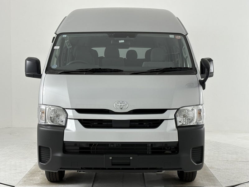 2025 Toyota Commuter Hiace 2.7 Petrol DX 12 Seat image 3