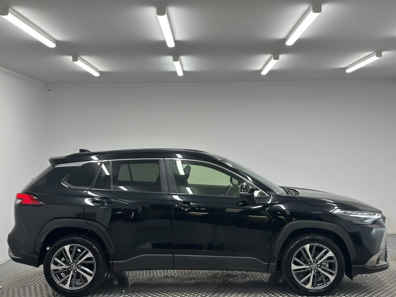 2025 Toyota Corolla Cross 1.8 Hybrid Z image 2