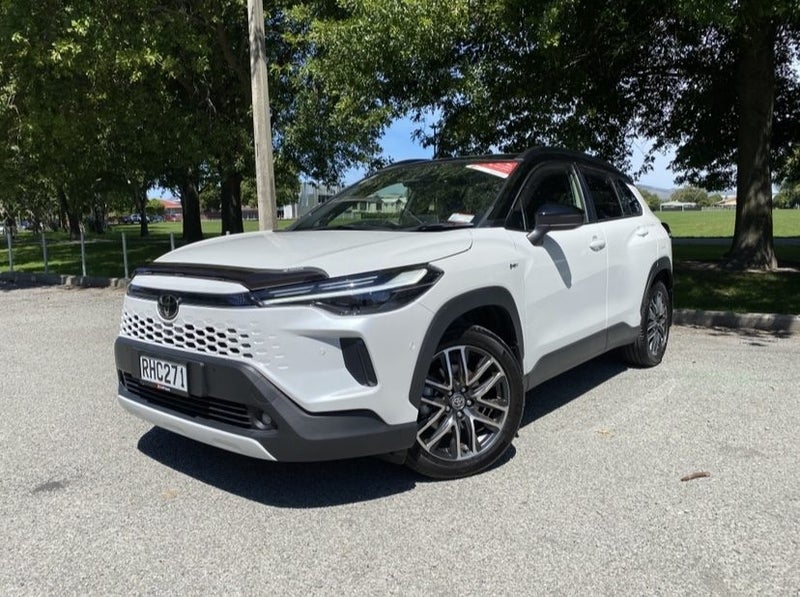 2025 Toyota Corolla Cross Cross Limited 2.0P HE... image 3