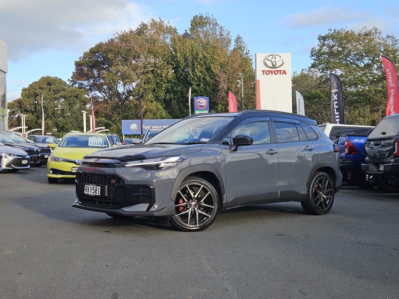 2025 Toyota Corolla Cross GR Sport 2.0P HEV AWD image 2