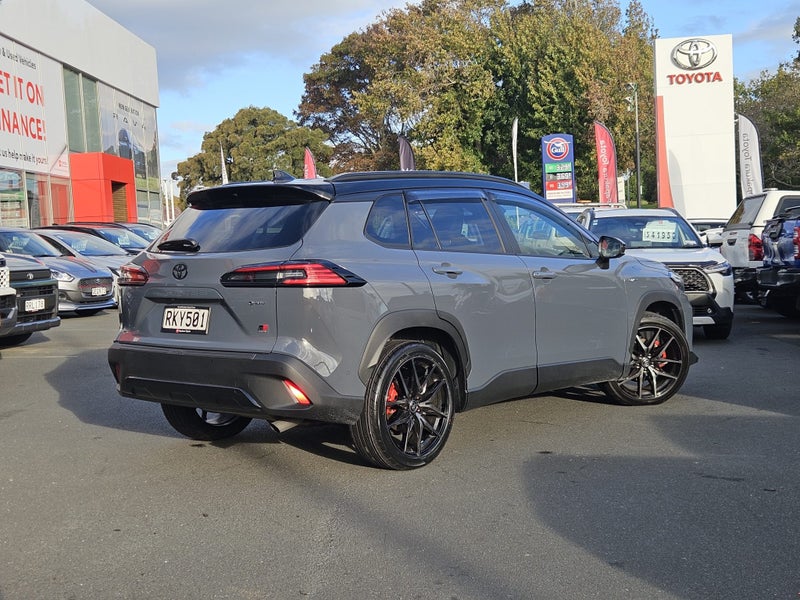 2025 Toyota Corolla Cross GR Sport 2.0P HEV AWD image 3