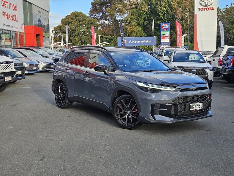 2025 Toyota Corolla Cross GR Sport 2.0P HEV AWD image 5