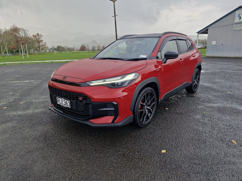 2025 Toyota Corolla Cross GR Sport 2.0P HEV ECV... image 2