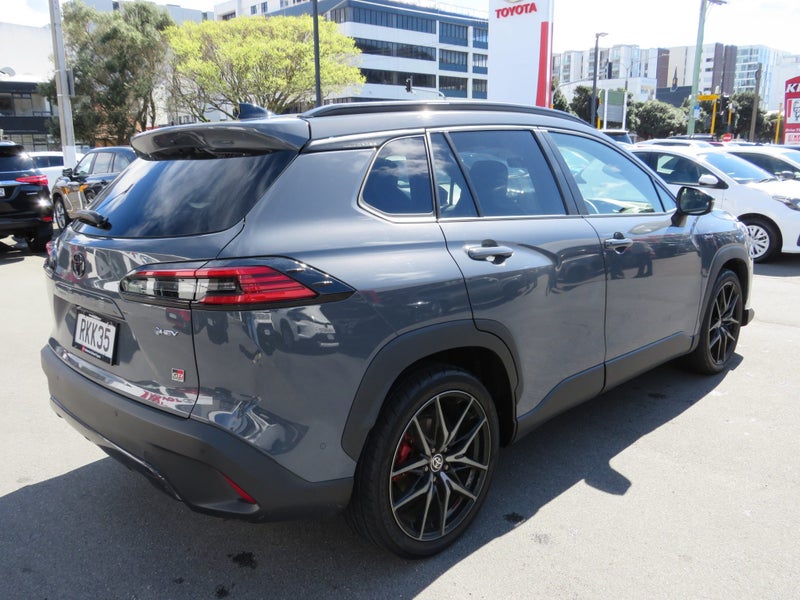 2025 Toyota Corolla Cross GR Sport 2.0P HEV ECV... image 2