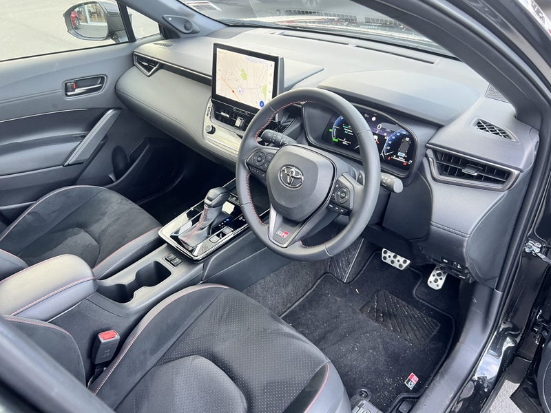 2025 Toyota Corolla Cross GR Sport 2.0P HEV ECV... image 2