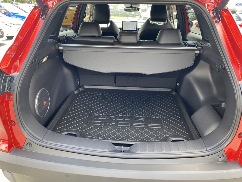 2025 Toyota Corolla Cross GR Sport 2.0P HEV ECV... image 5