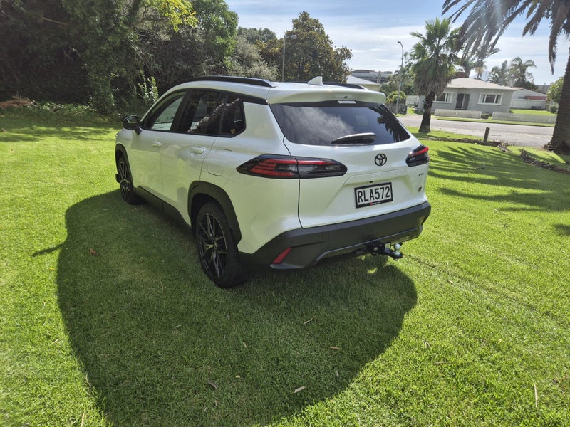 2025 Toyota Corolla Cross GR Sport 2.0P Hybrid image 4