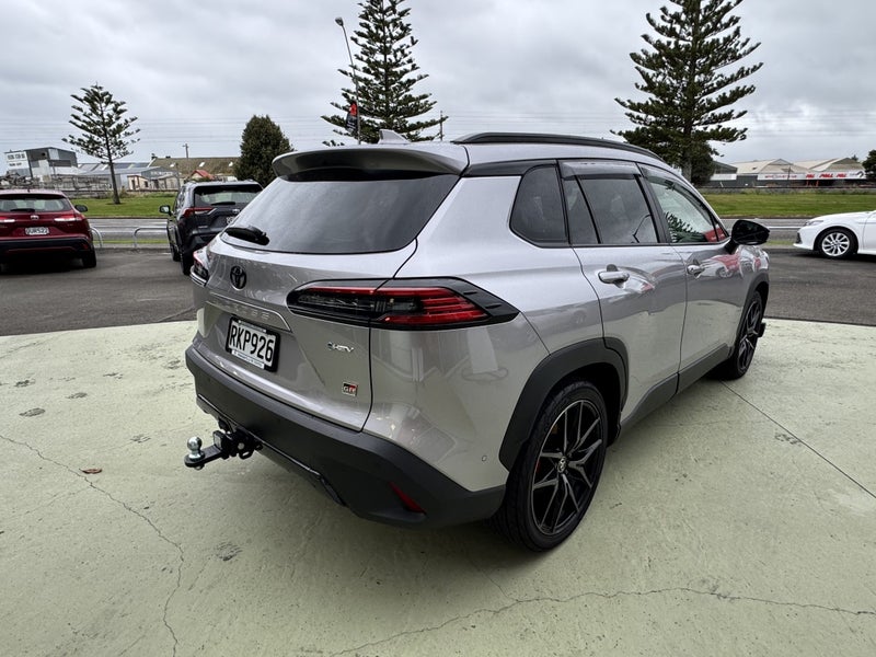 2025 Toyota Corolla Cross GR Sport 2.0P Hybrid... image 5