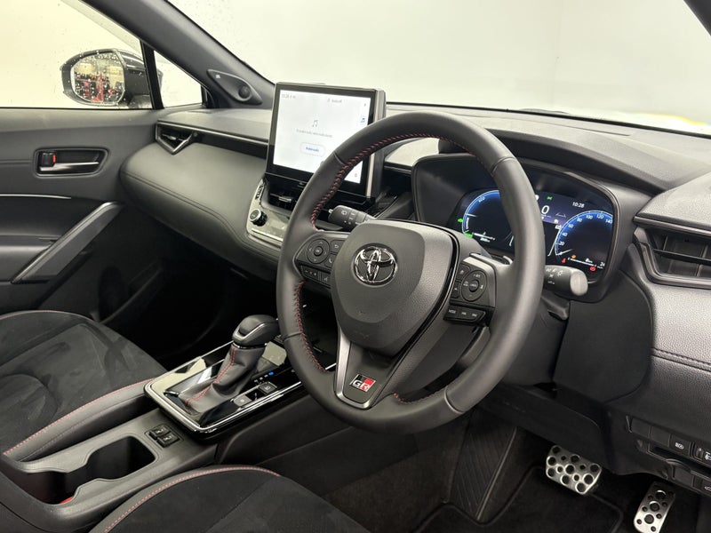 2025 Toyota Corolla Cross GR Sport 2.0PH AWD Hy... image 2