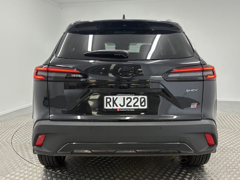 2025 Toyota Corolla Cross GR Sport 2.0PH AWD Hy... image 5