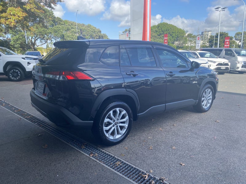 2025 Toyota Corolla Cross GX 2.0 Hybrid image 2