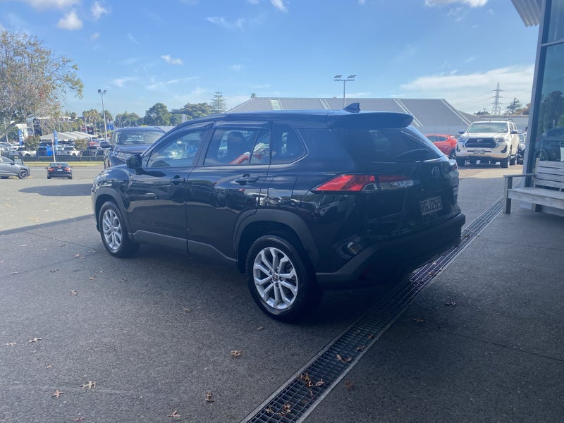 2025 Toyota Corolla Cross GX 2.0 Hybrid image 4