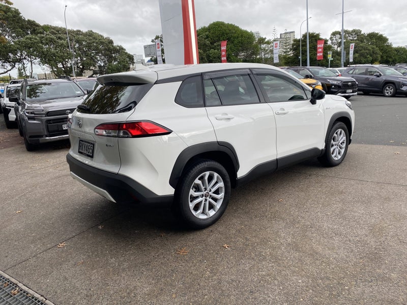 2025 Toyota Corolla Cross GX 2.0 Hybrid image 2