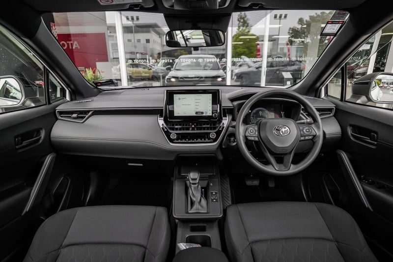 2025 Toyota Corolla Cross GX 2.0 Hybrid Crossov... image 2