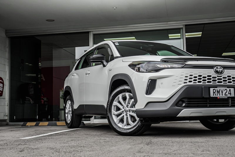 2025 Toyota Corolla Cross GX 2.0 Hybrid Crossov... image 4