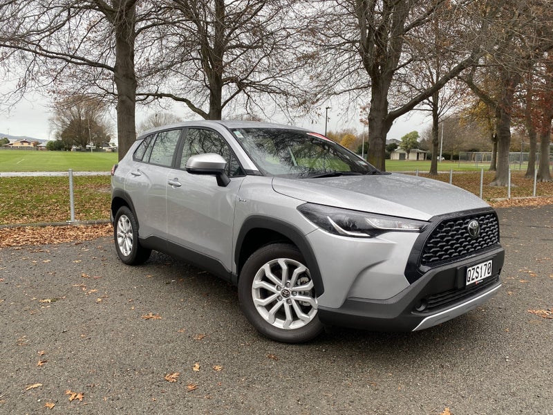 2025 Toyota Corolla Cross GX 2.0L Petrol Hybrid image 1