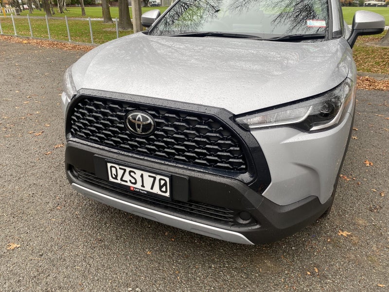 2025 Toyota Corolla Cross GX 2.0L Petrol Hybrid image 4
