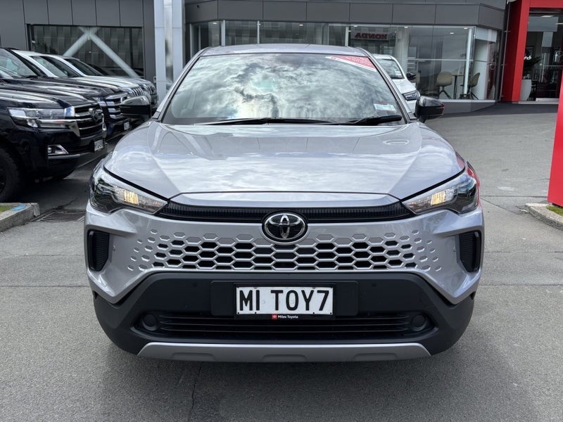 2025 Toyota Corolla Cross GX 2.0P Hybrid Auto image 3