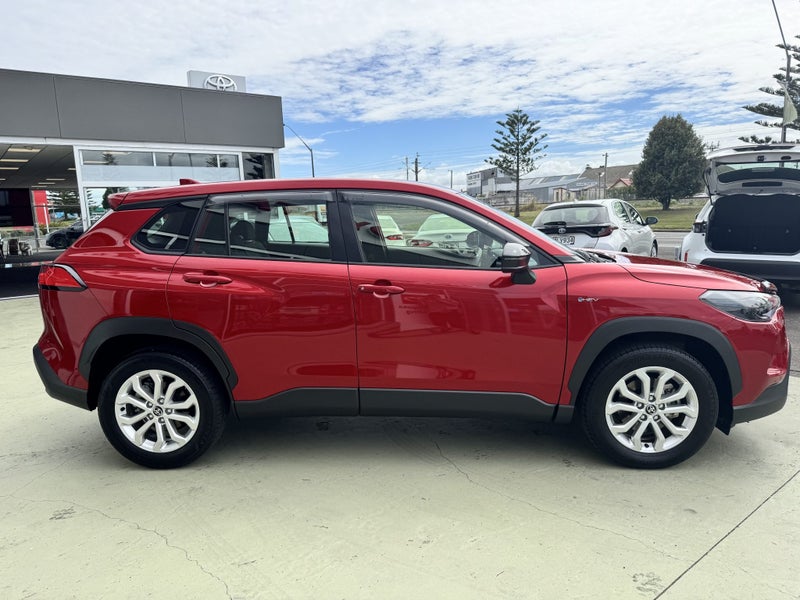 2025 Toyota Corolla Cross GX 2.0P Hybrid Automa... image 5