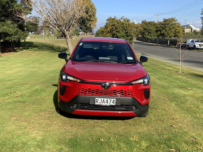 2025 Toyota Corolla Cross GX 2.0P Hybrid Electr... image 3