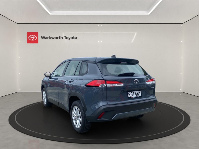 2025 Toyota Corolla Cross GX 2.0Petrol HYBRID F... image 5