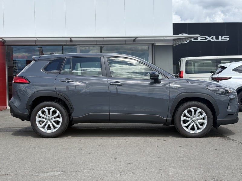 2025 Toyota Corolla Cross GX image 2