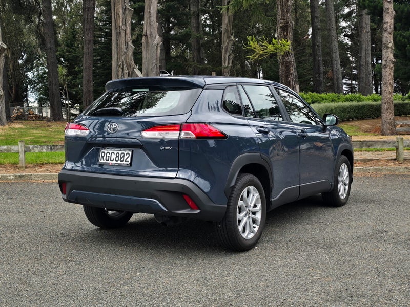 2025 Toyota Corolla Cross GX Hybrid image 3